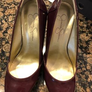 maroon pumps